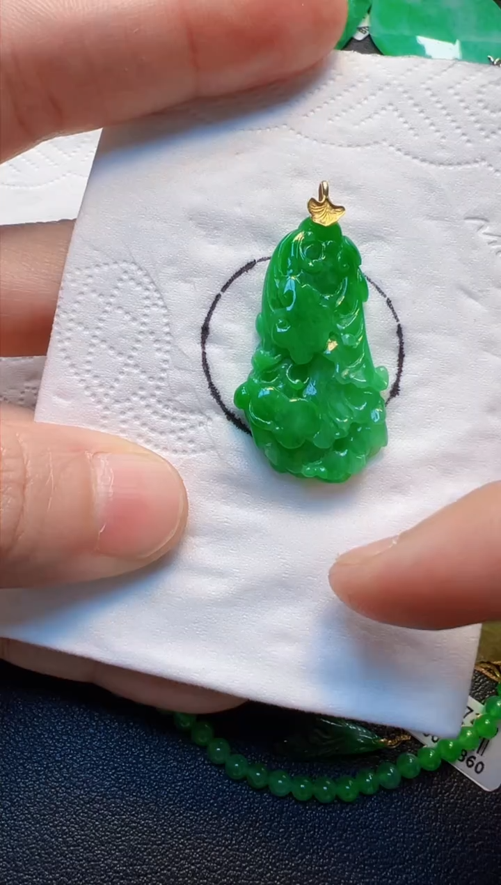 翡翠18K金镶嵌吊坠(不含链)白菜