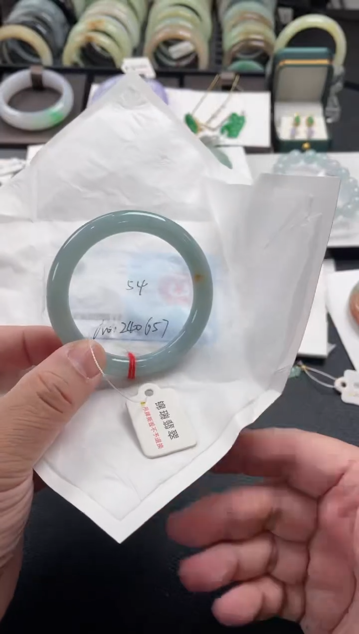 【闪购商品】翡翠手镯未镶嵌54圆条