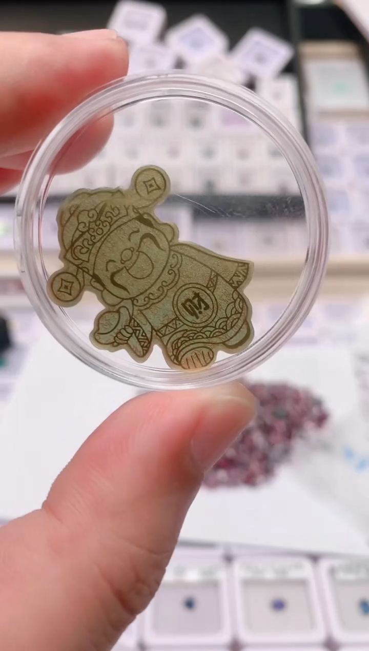 裸石尖晶石3.8天然尖晶石