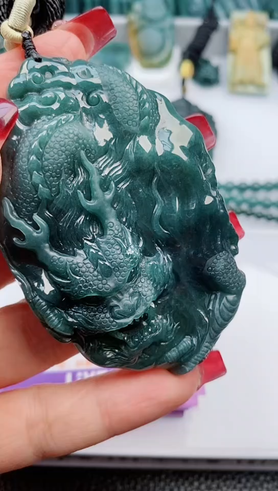 【闪购商品】翡翠颈饰未镶嵌