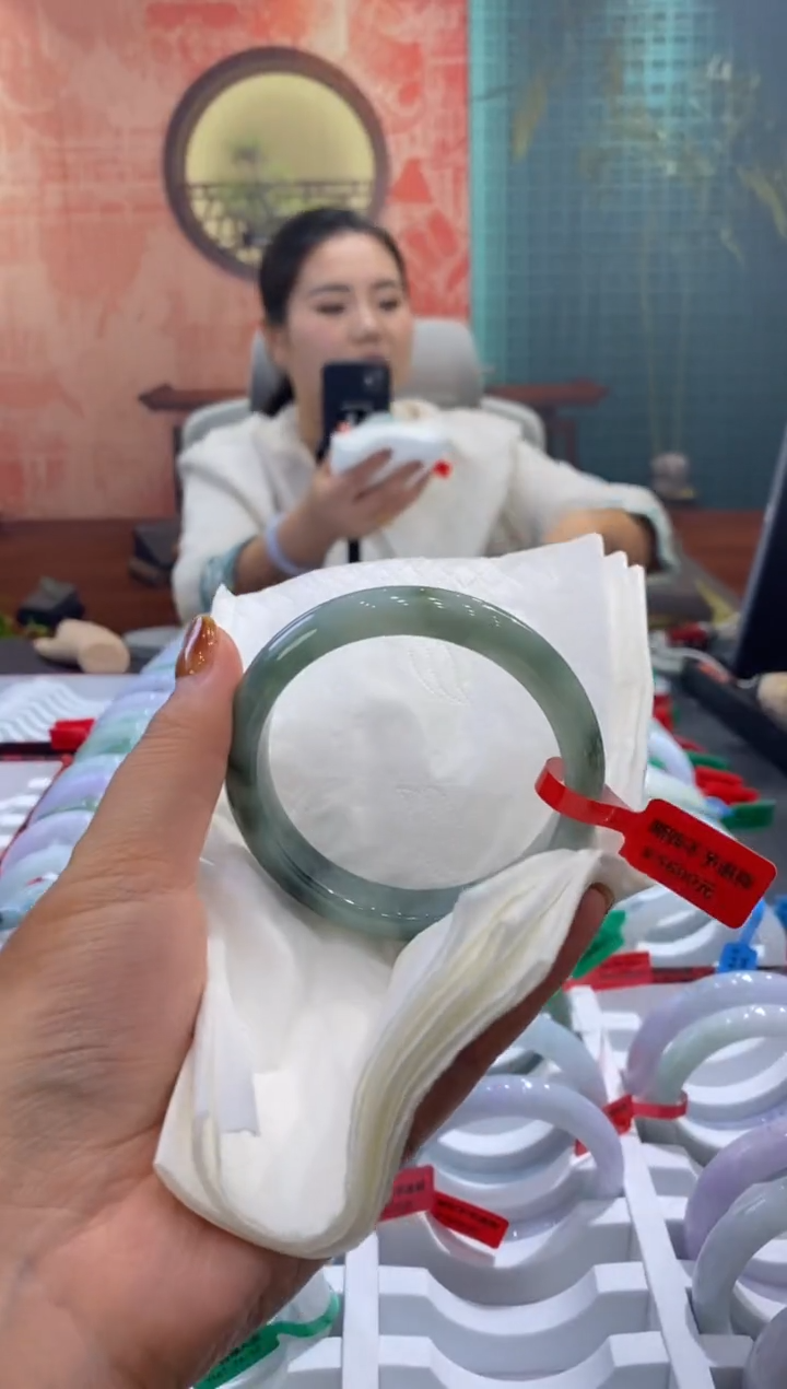 未镶嵌手镯翡翠多人00016876