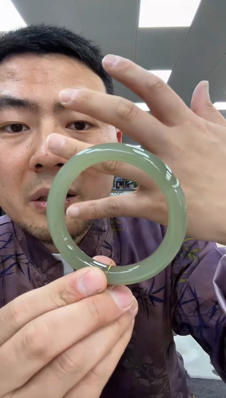 【闪购商品】和田玉手镯未镶嵌60  042