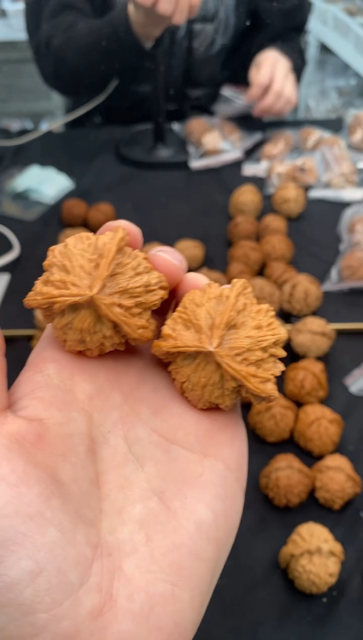 【闪购商品】文玩核桃把件盘山奔40-u453