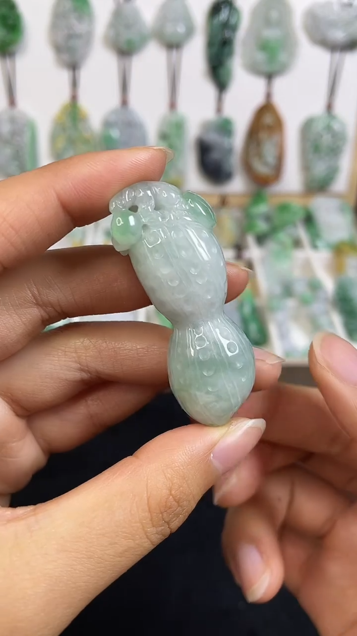 颈饰未镶嵌翡翠1