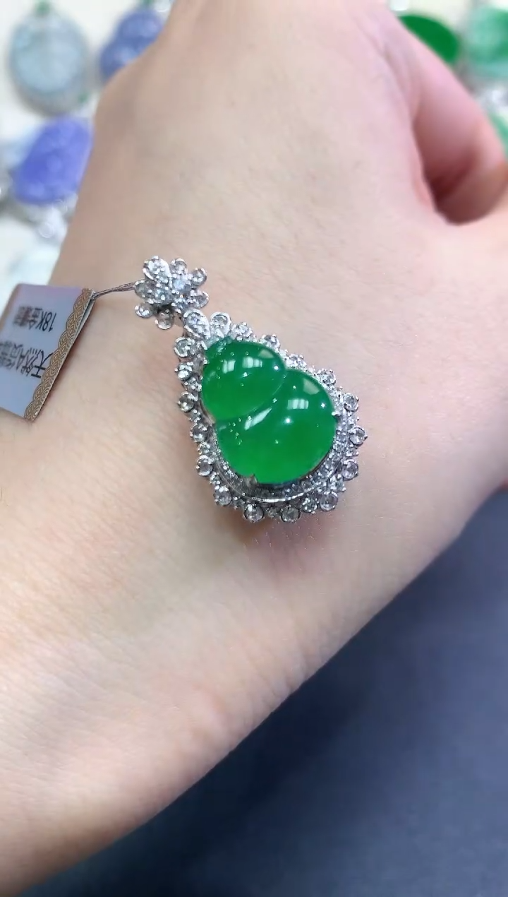 【闪购商品】翡翠颈饰18K金镶嵌C91   