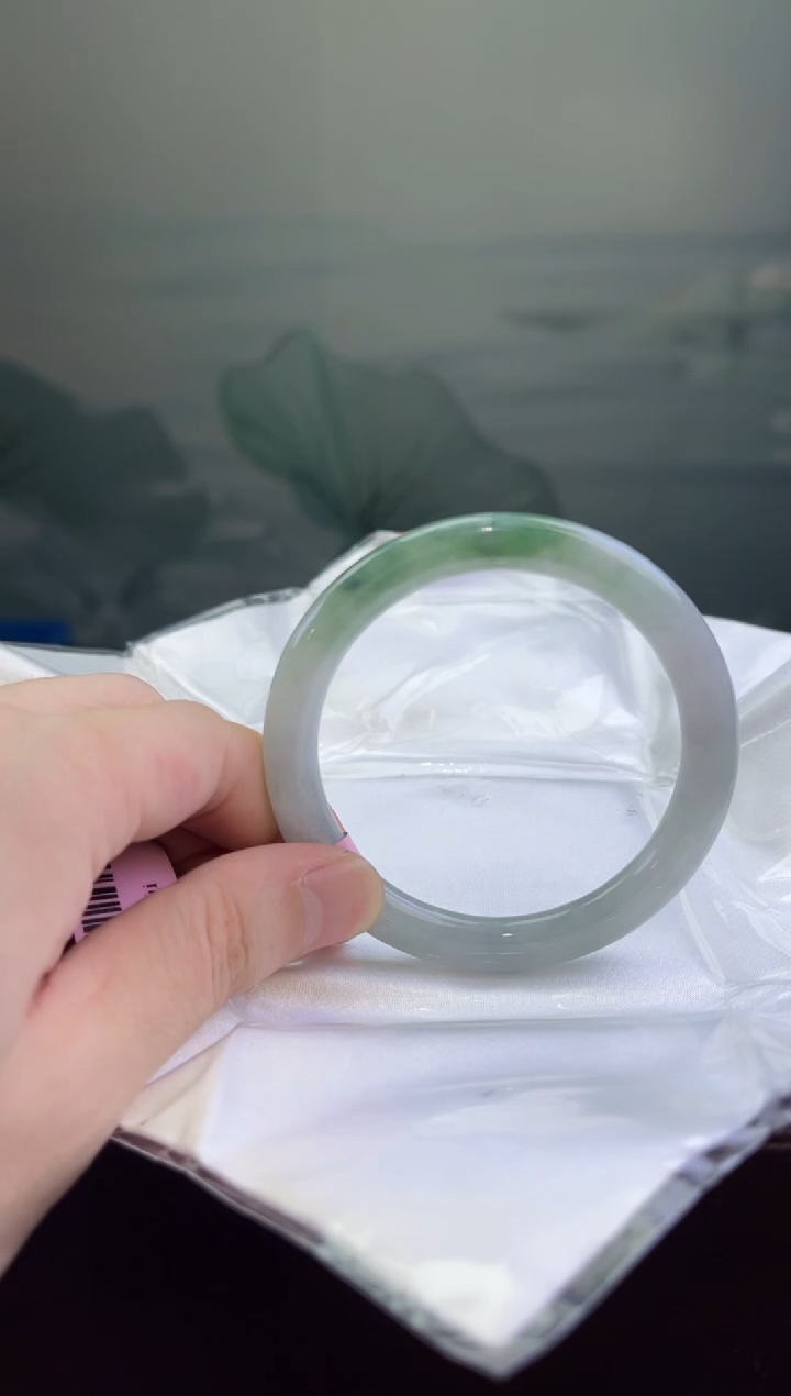 翡翠手镯未镶嵌翡翠手镯（微瑕）4