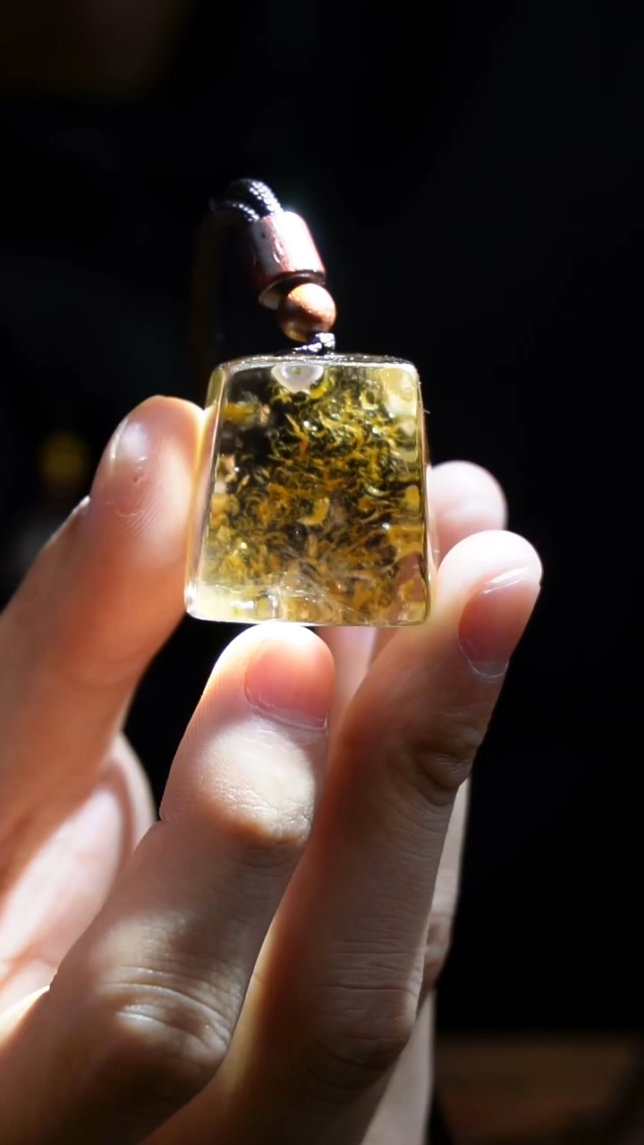 吊坠(赠链)未镶嵌水晶水晶