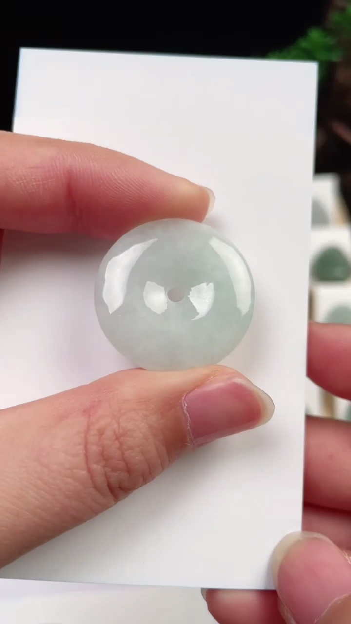 【闪购商品】翡翠颈饰未镶嵌平安扣