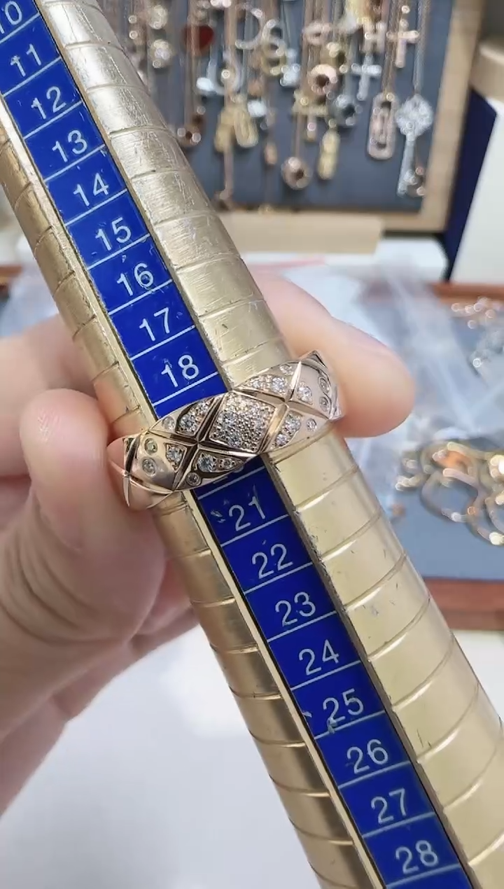 【闪购商品】钻石戒指/指环18K金镶嵌多样性发货发其一