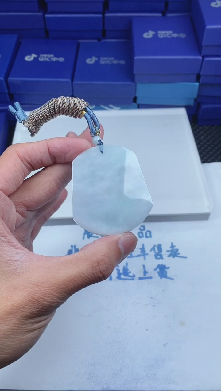 翡翠未镶嵌颈饰111111111