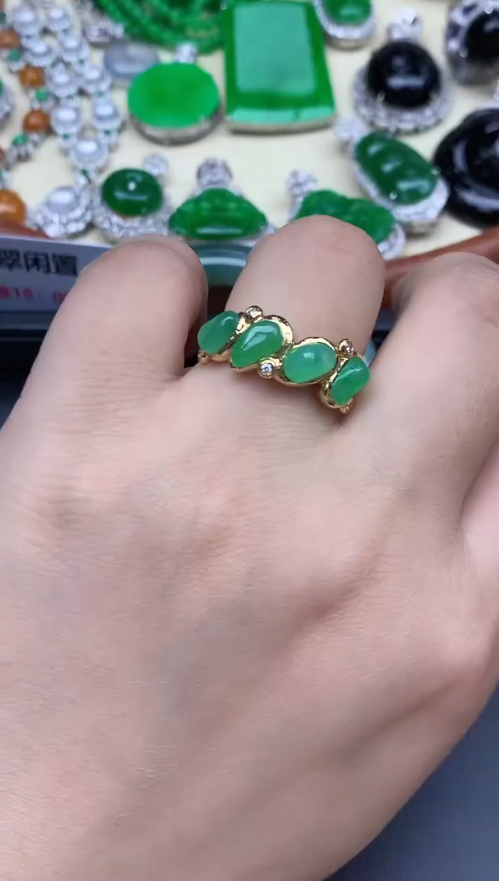 18K金镶嵌戒指翡翠602-中国好珍宝