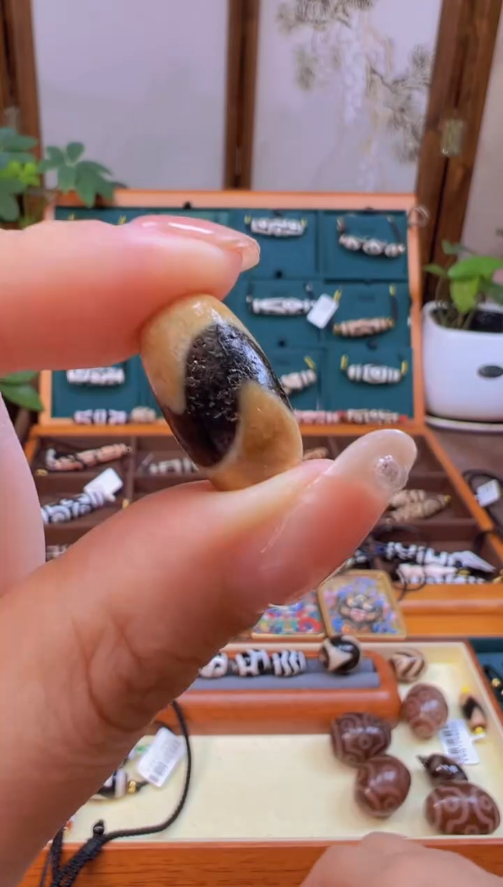 未镶嵌颈饰玛瑙/玉髓20.（微瑕随机发货）