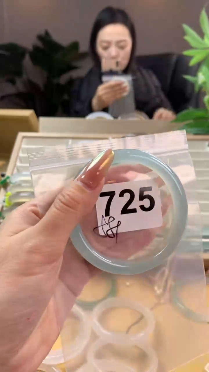 【闪购商品】玛瑙/玉髓手镯未镶嵌725