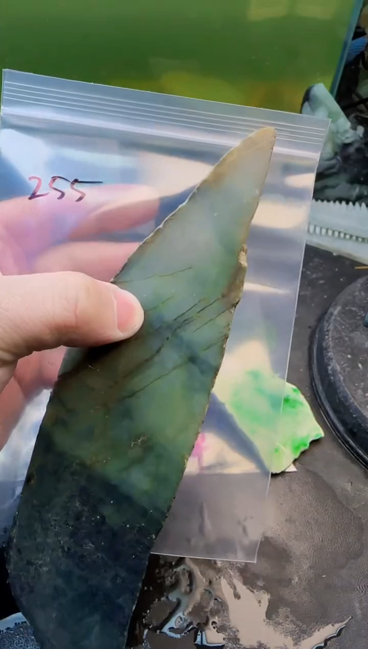 翡翠未镶嵌颈饰天然翡翠255