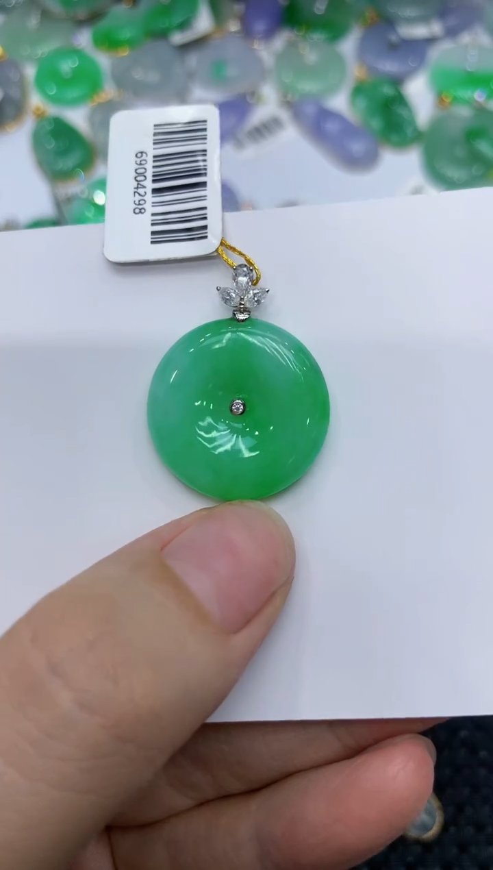 【闪购商品】翡翠颈饰18K金镶嵌1111111111