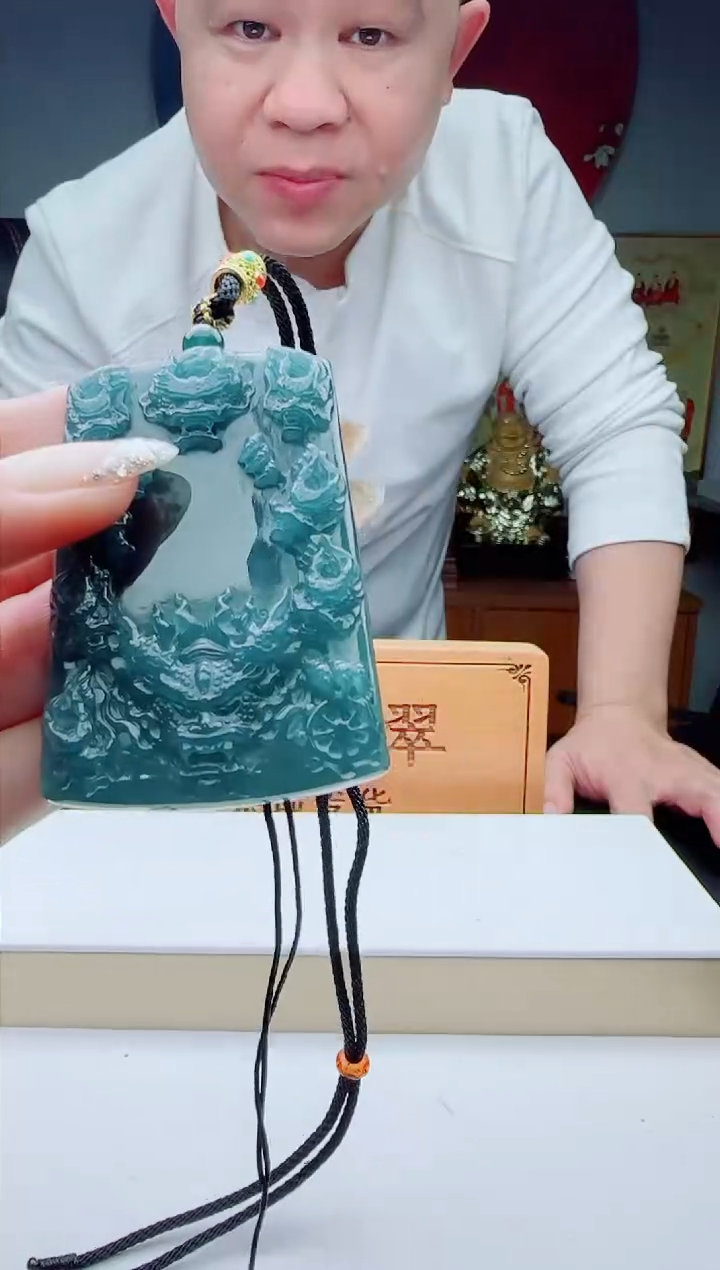 颈饰未镶嵌翡翠多样性发其一