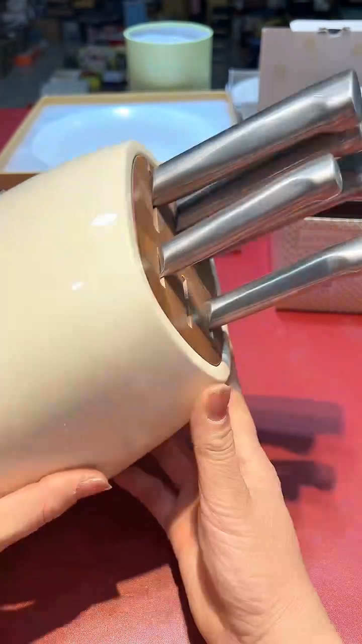 【闪购商品】瓷片锅碗瓢盆一件不剩