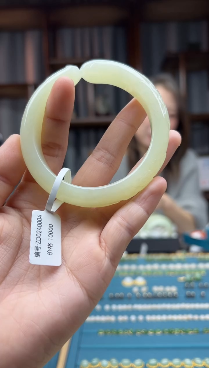 【闪购商品】和田玉颈饰未镶嵌镯子  57.5