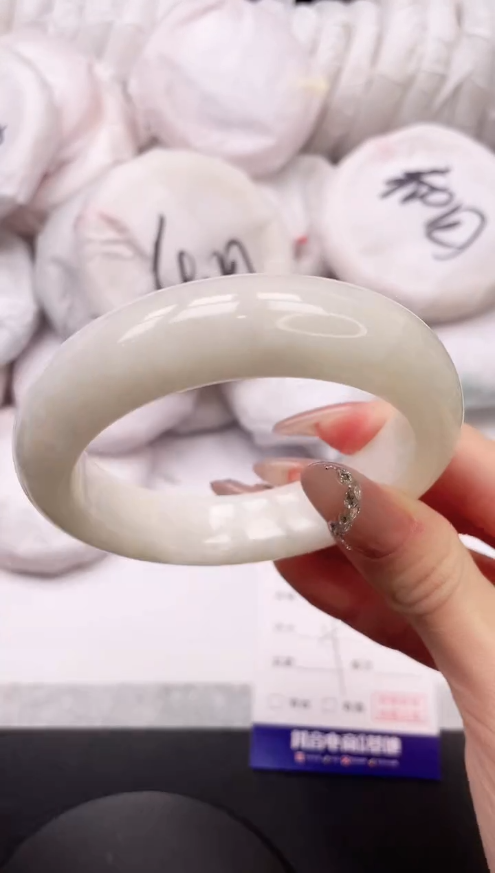 【闪购商品】和田玉手镯未镶嵌23K346-59