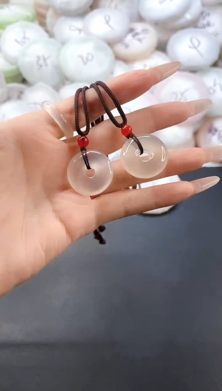 手镯玛瑙/玉髓未镶嵌玛瑙吊坠平安扣