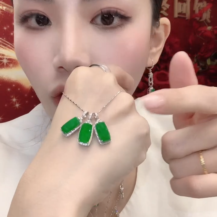 【云中意】18K金翡翠无事牌吊坠 （不含链）多样性发一件lyx