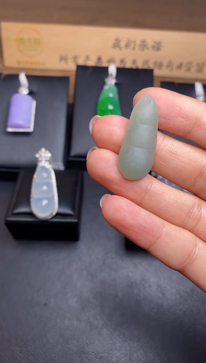 【闪购商品】定制翡翠未镶嵌翡翠