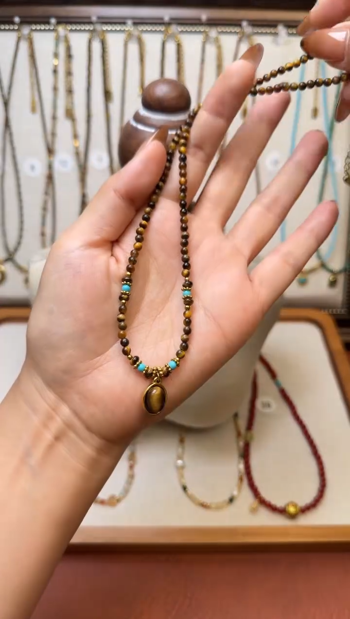 项链钛钢石英质玉虎松