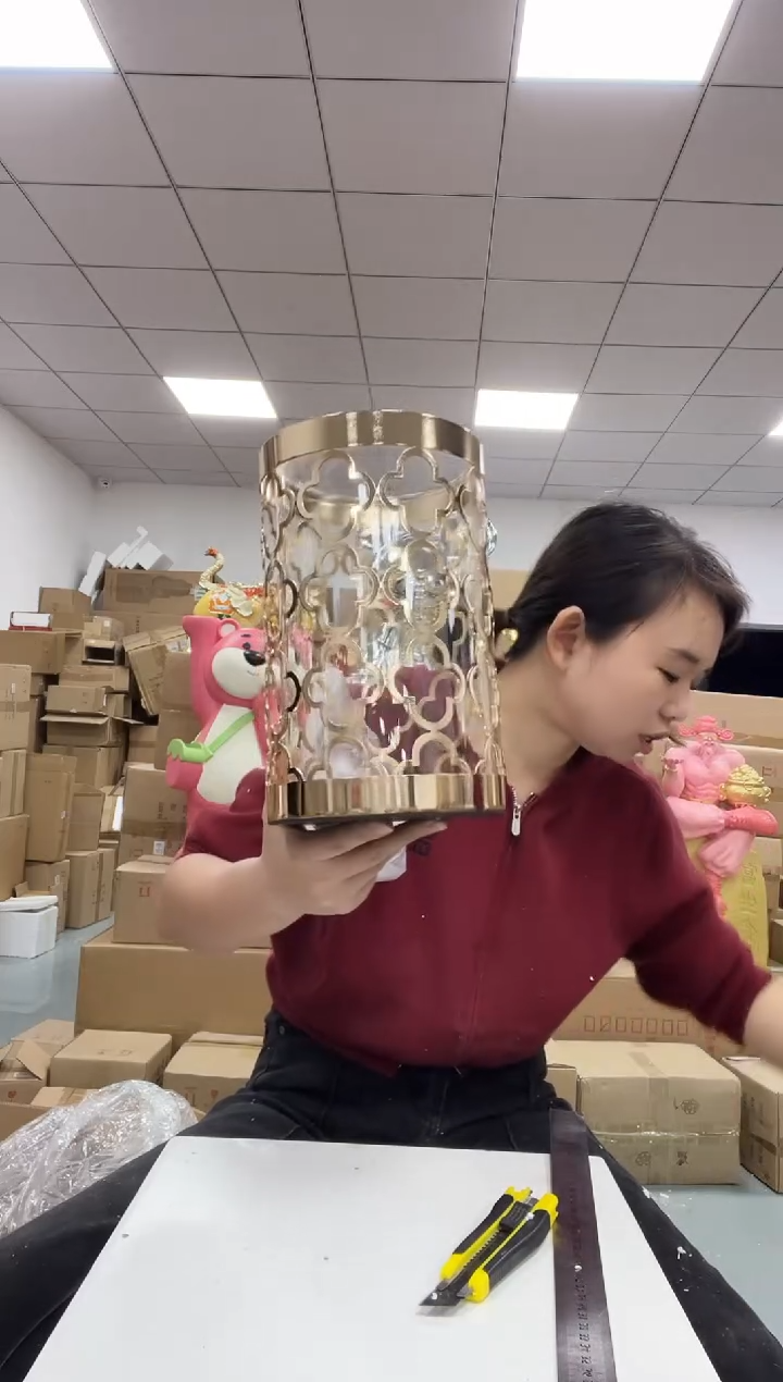 树脂镂空玻璃花瓶