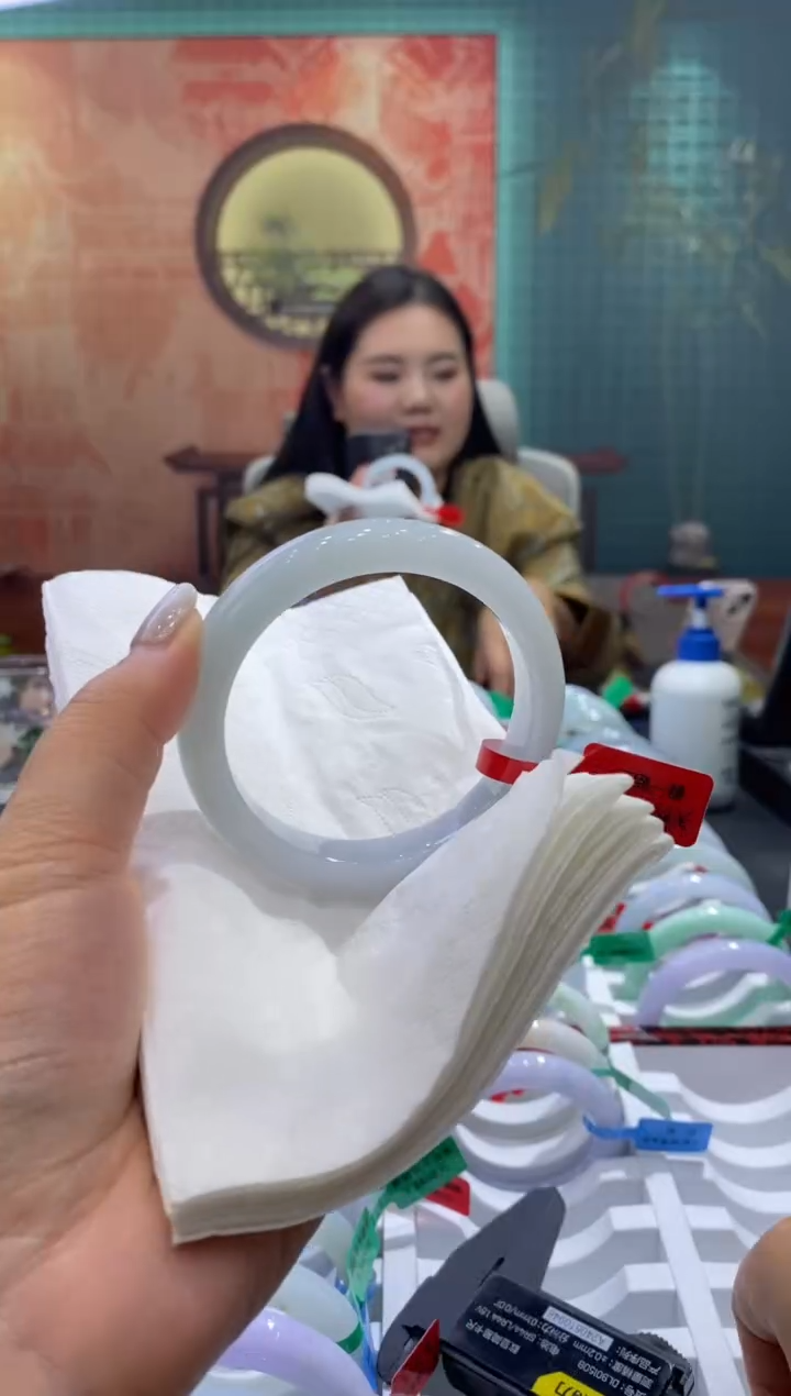 未镶嵌手镯翡翠多人00010296