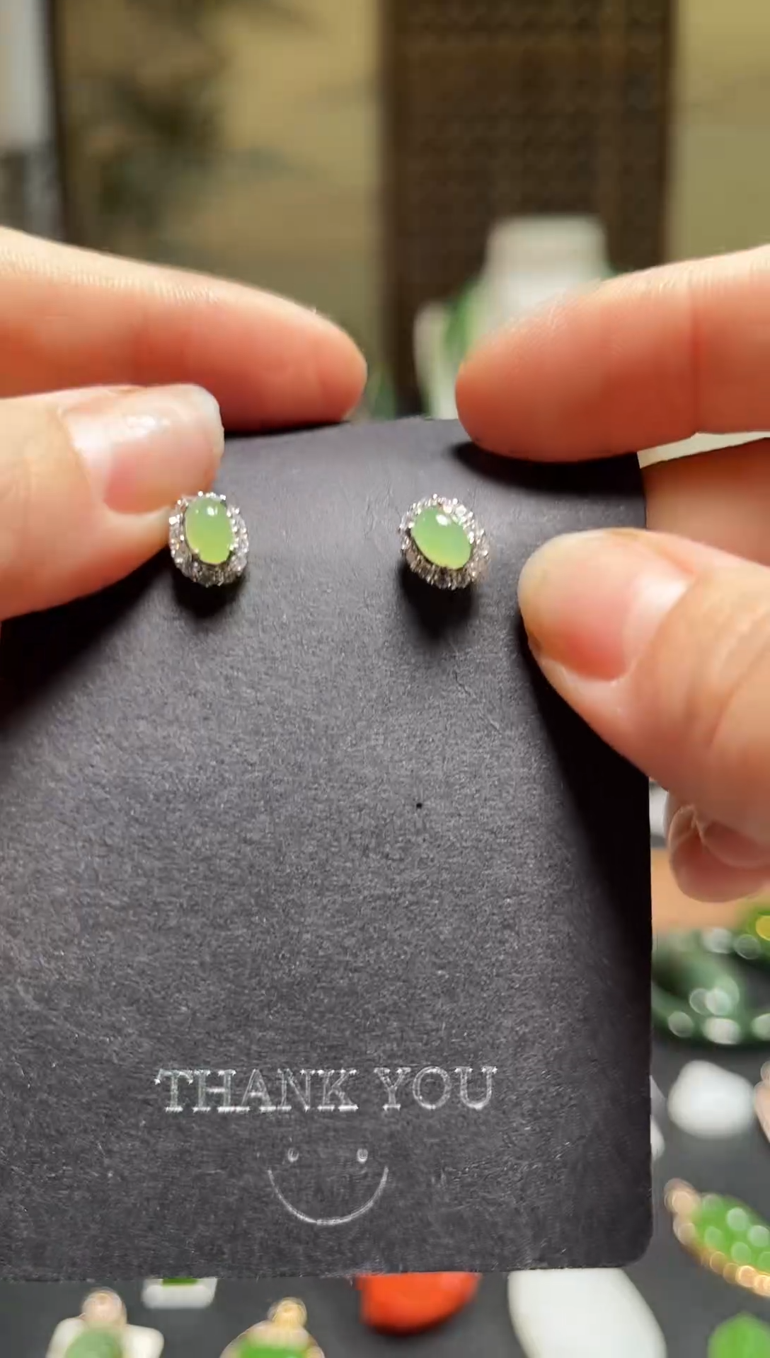 颈饰银S925镶嵌和田玉苹果绿耳钉一对小小款