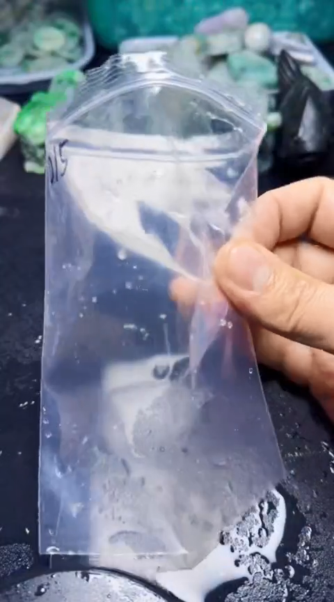 颈饰未镶嵌翡翠糊*015