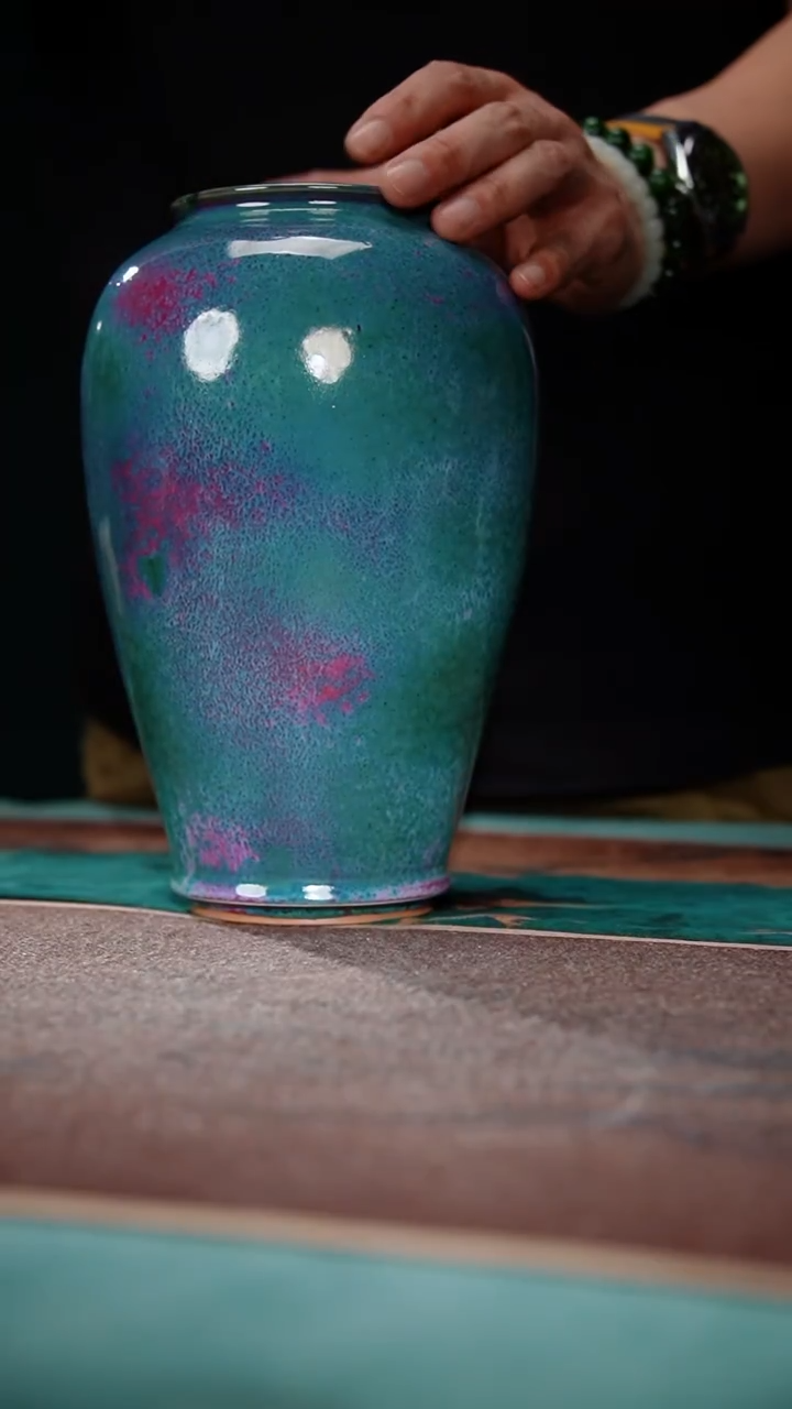 198-1鱼贯瓶（炉钧釉）