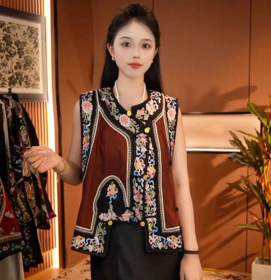 万两红云/新中式马甲原创国风女装精美重工刺绣上衣2025b8722思思