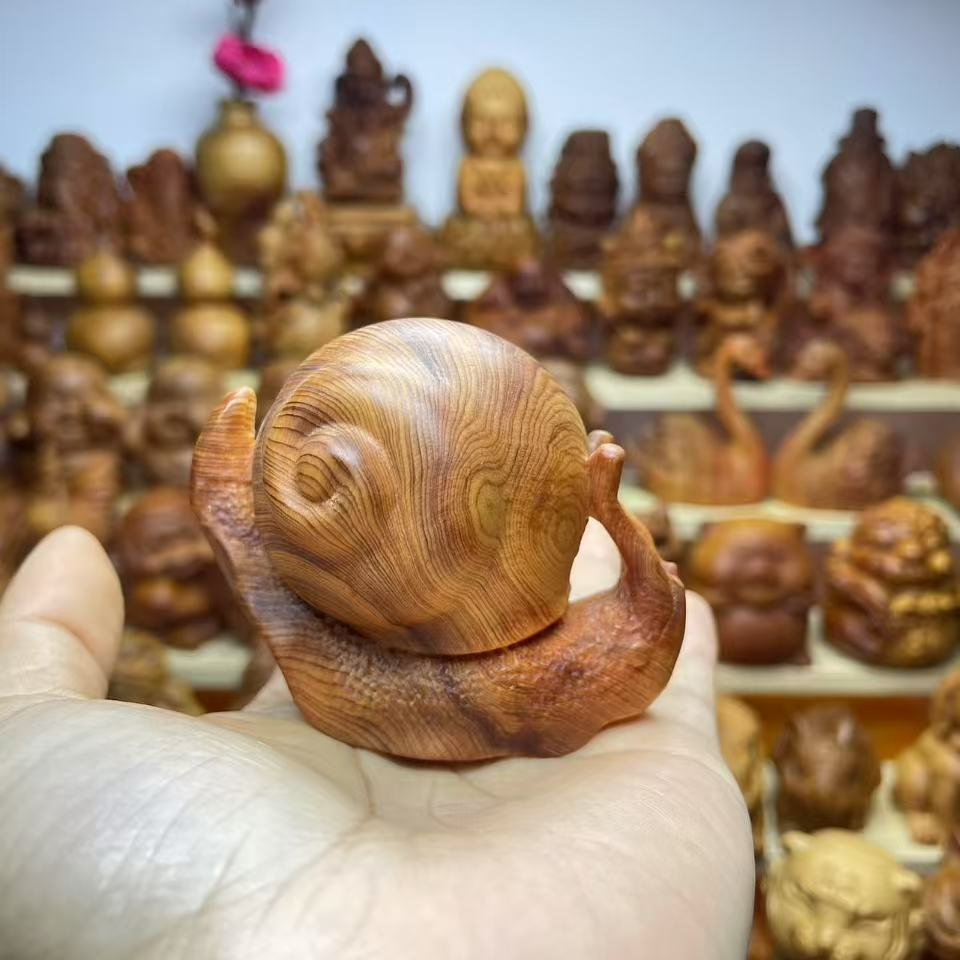 崖柏陈化料蜗牛，一物一拍