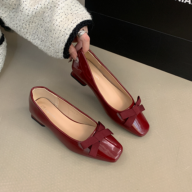 法式粗跟红色晚晚鞋单鞋女鞋子2025新款春秋季气质方头黑色通勤鞋