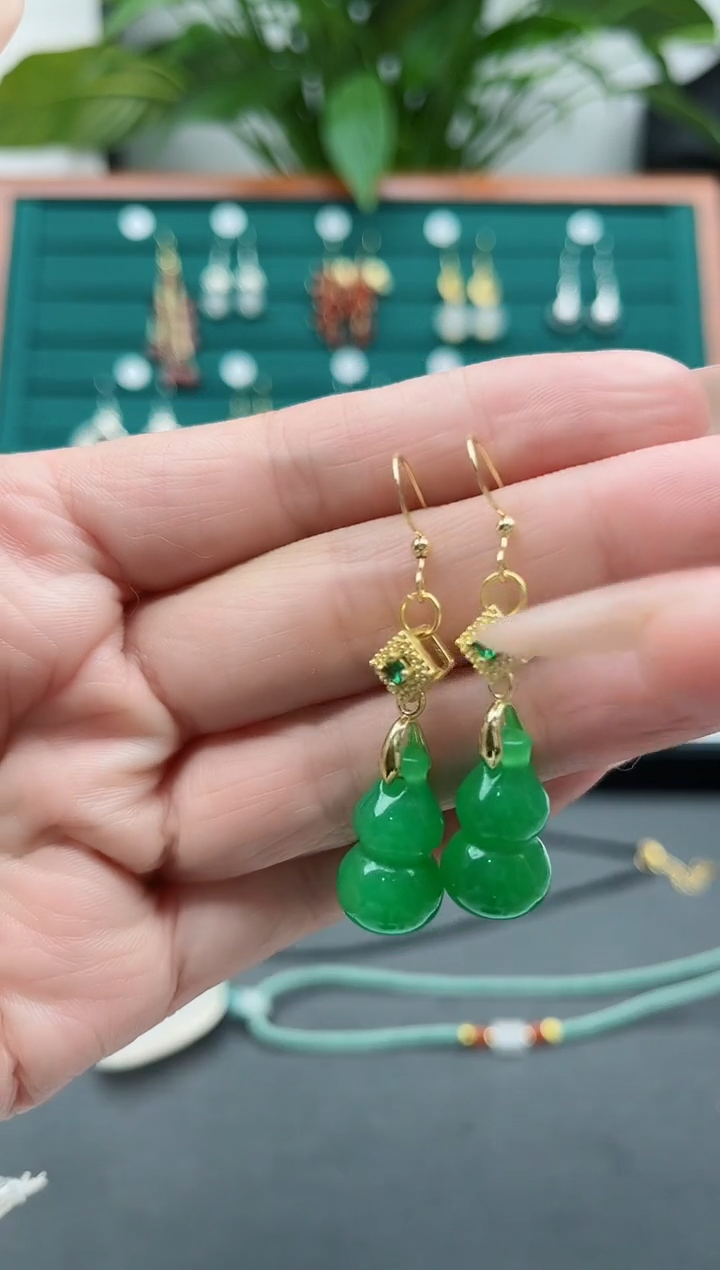 【闪购商品】石英质玉耳饰银S925镀金镶嵌000绿色葫芦