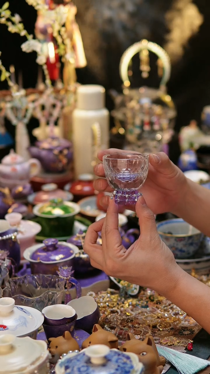 【闪购商品】杯紫色钻石切面杯+链子