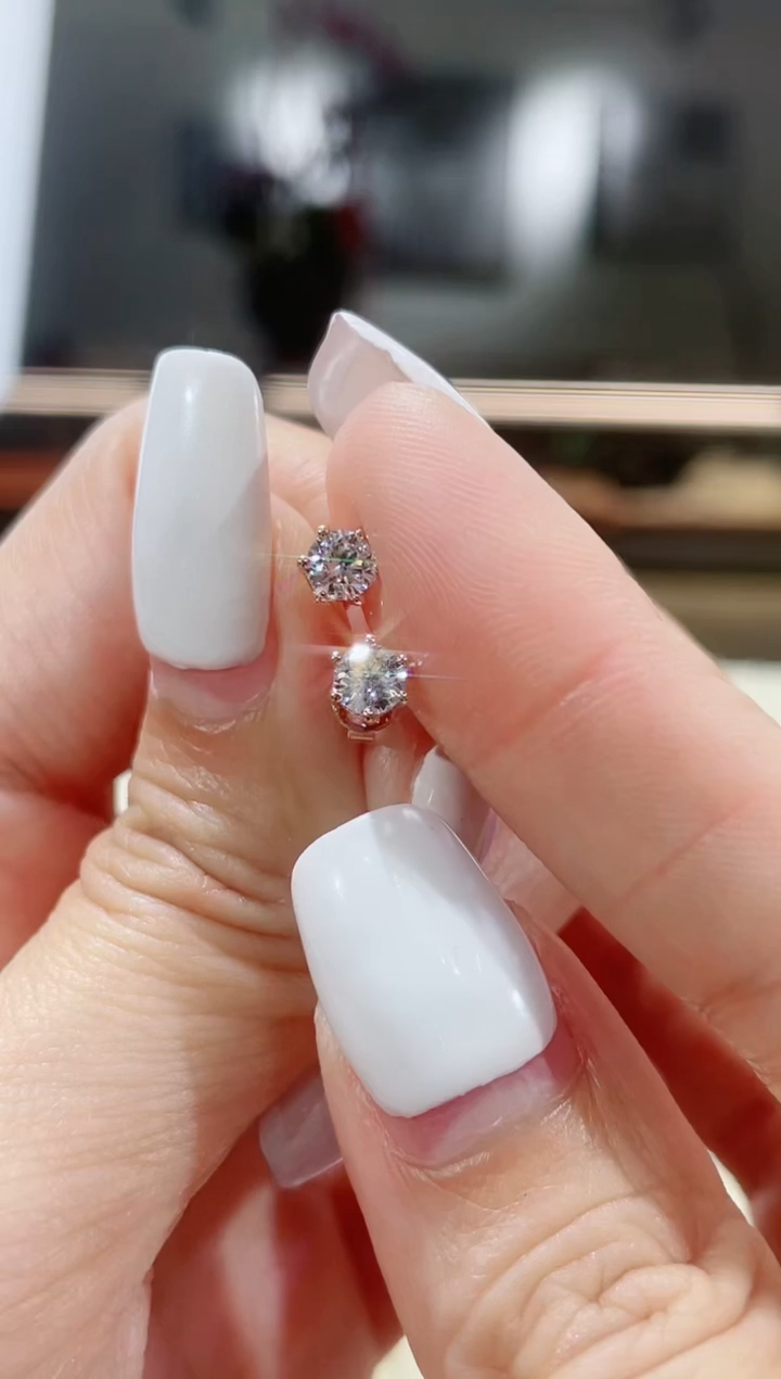 【闪购商品】实验室培育钻石耳饰18K金镶嵌玫瑰金耳钉