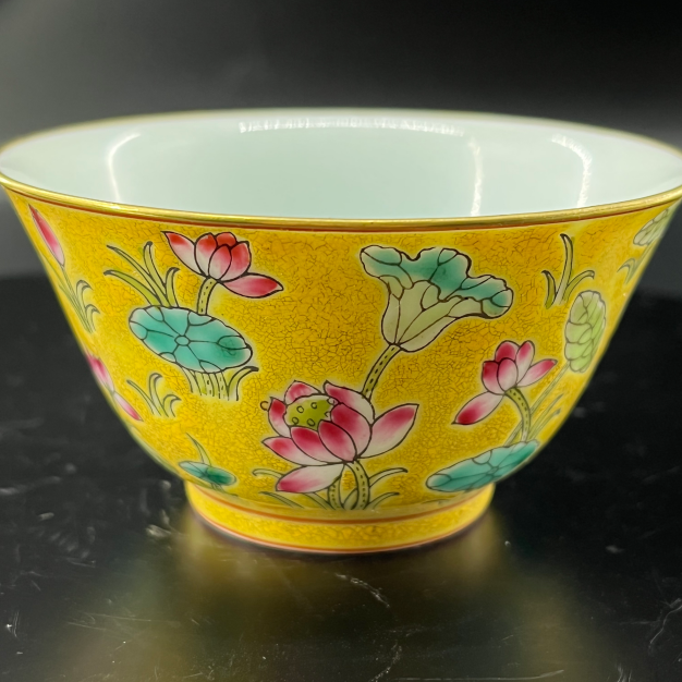 清雍正珐琅彩莲花纹赏杯一对sgbgc-2111736