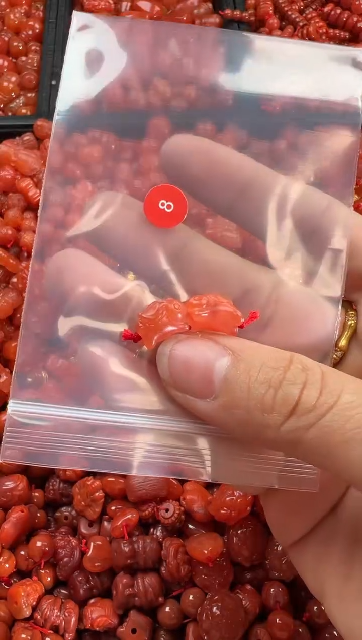 【闪购商品】南红玛瑙颈饰未镶嵌1