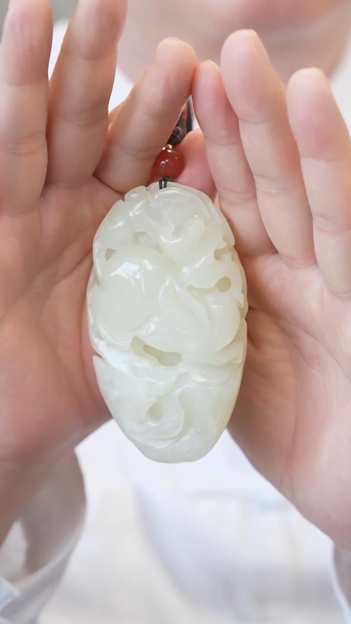 【闪购商品】蛇纹石玉手把未镶嵌貔貅