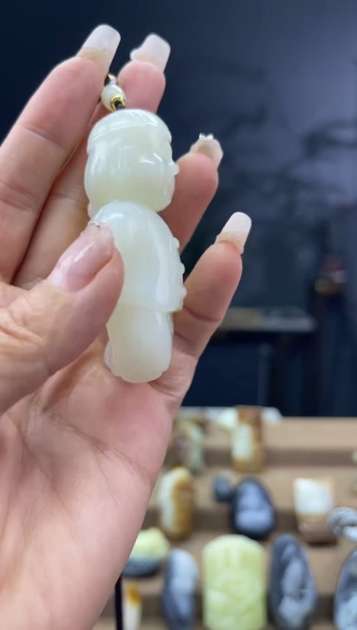 颈饰未镶嵌和田玉1