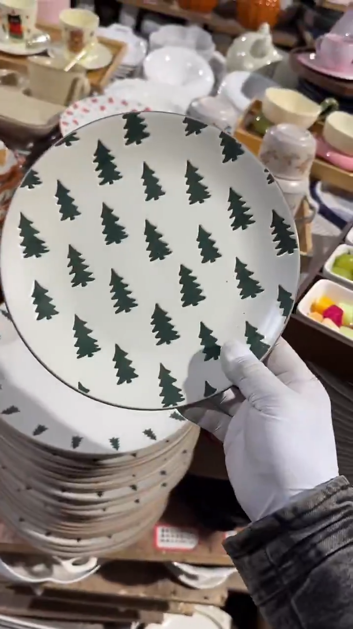 陶瓷圣诞树8英寸盘微瑕 凑满20元包邮