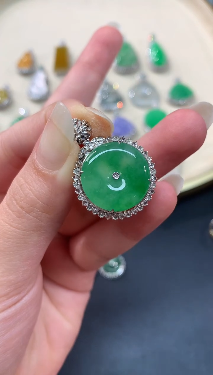 【闪购商品】翡翠吊坠(不含链)18K金镶嵌A451|15000