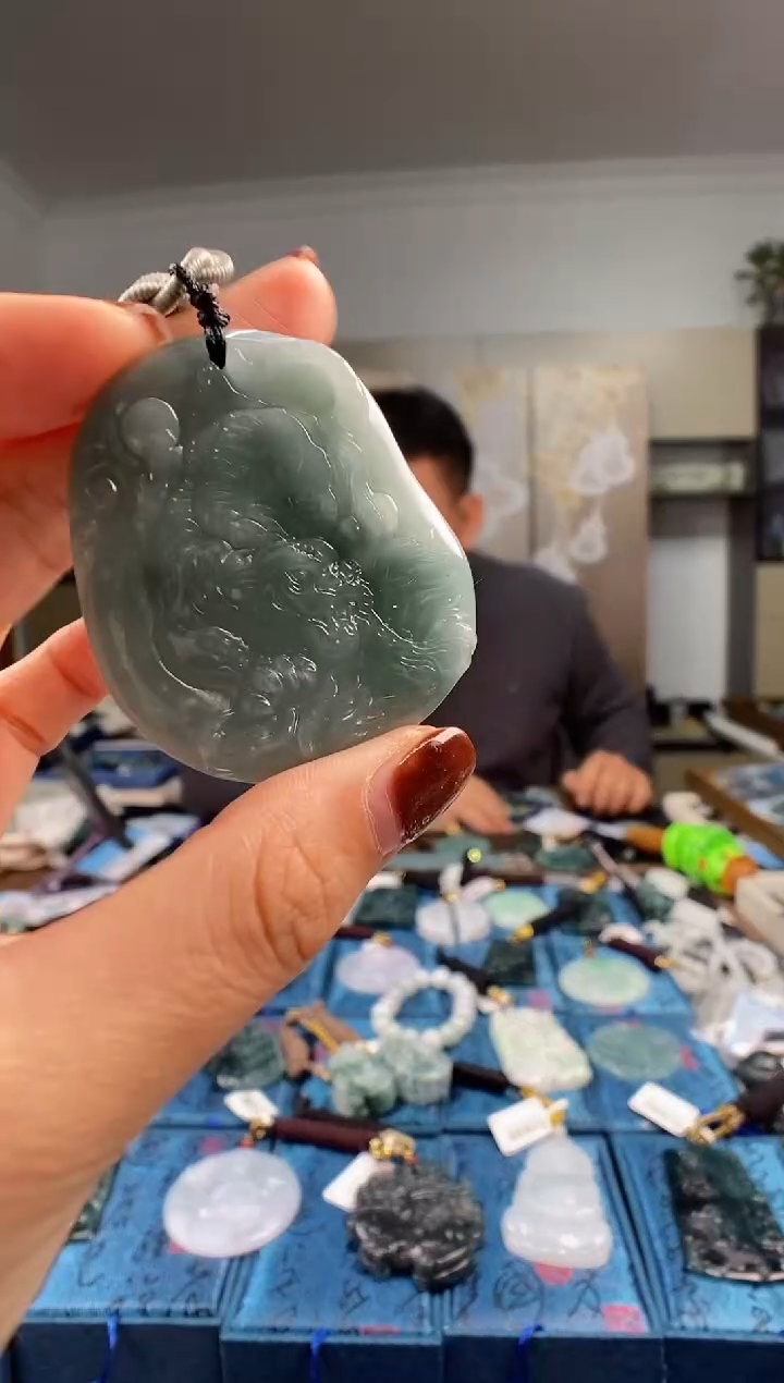 颈饰未镶嵌翡翠多样性发其一