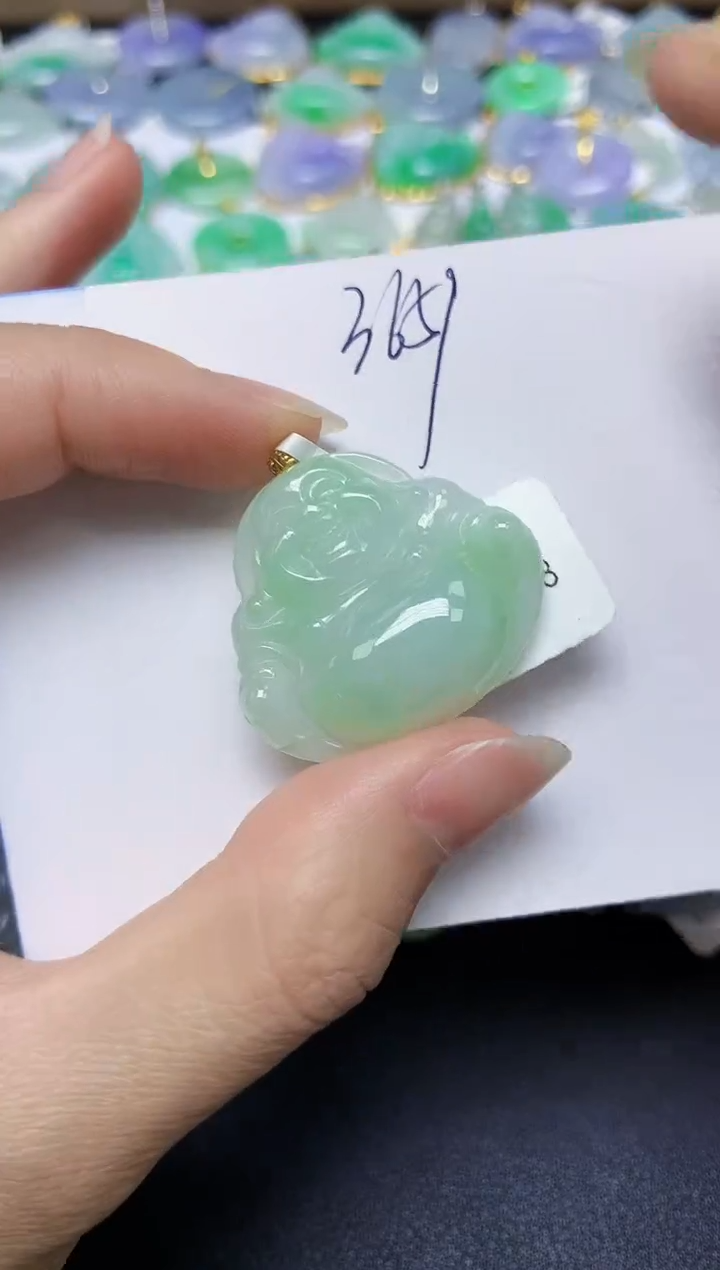 翡翠18K金镶嵌颈饰 天然缅甸翡翠A货