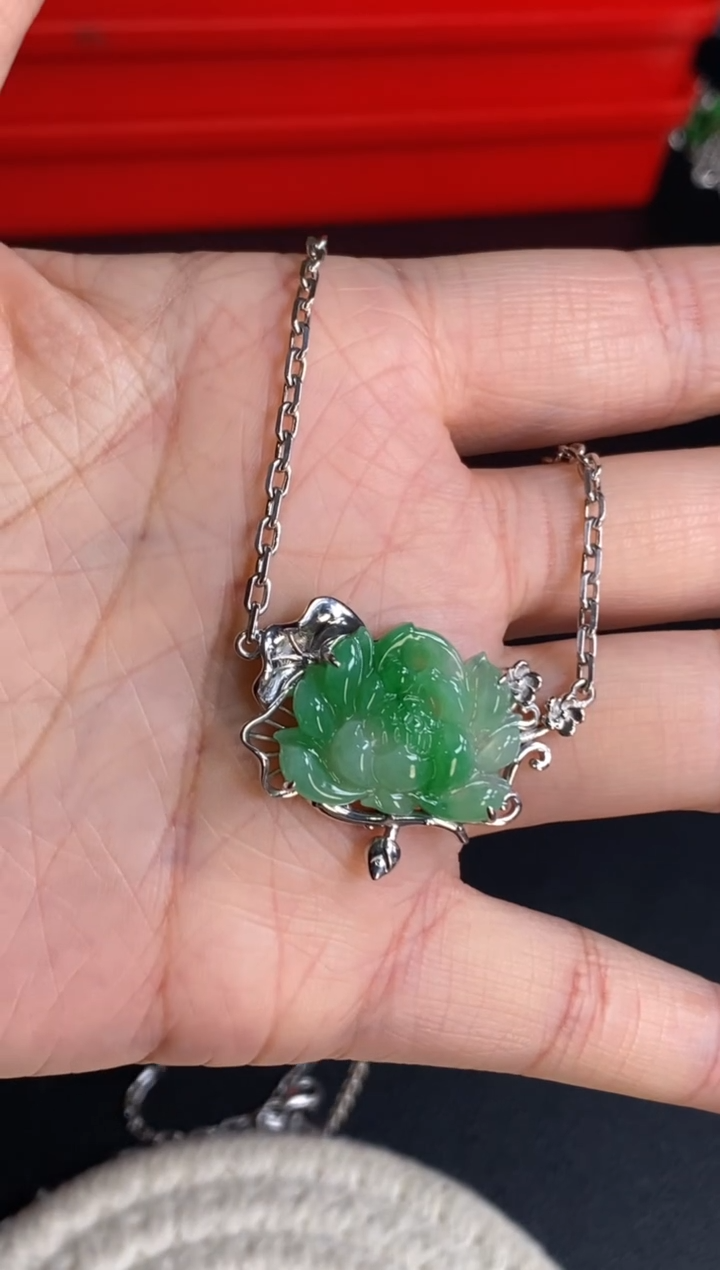 颈饰银S925镶嵌翡翠蝶*净货18255