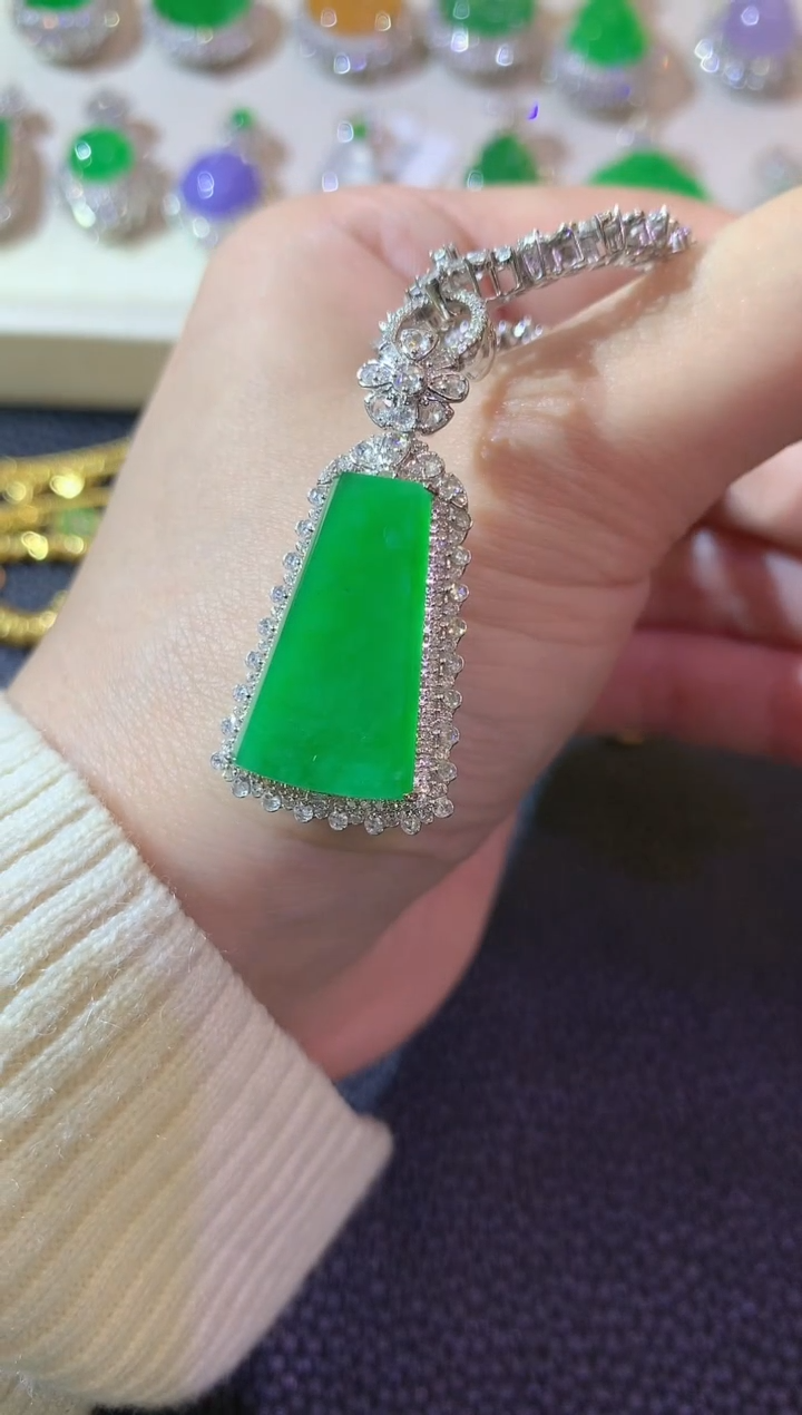 【闪购商品】翡翠吊坠(不含链)18K金镶嵌A80多样性发货一件