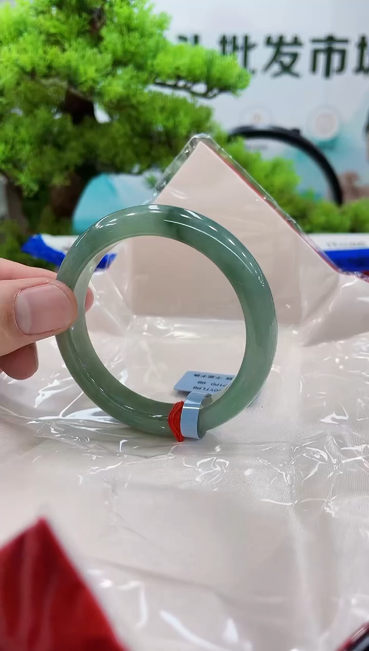【闪购商品】翡翠手镯未镶嵌手镯