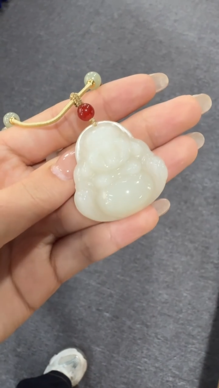 颈饰未镶嵌和田玉野牛沟 暖白佛公约35mm吊坠/配绳